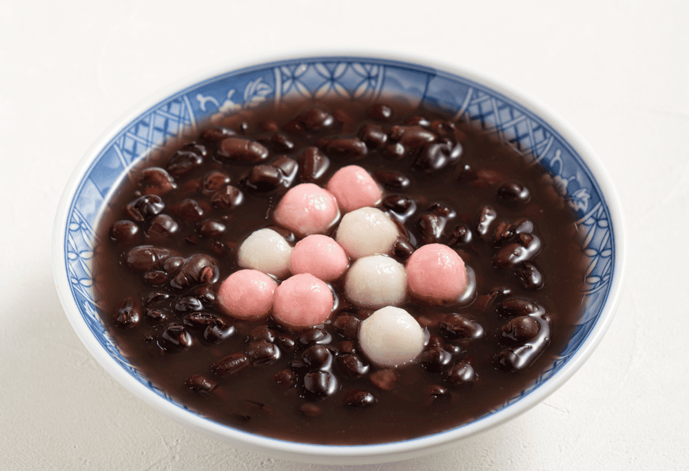 Black bean supports good digestion and enhance body resistance (Source: Canva)